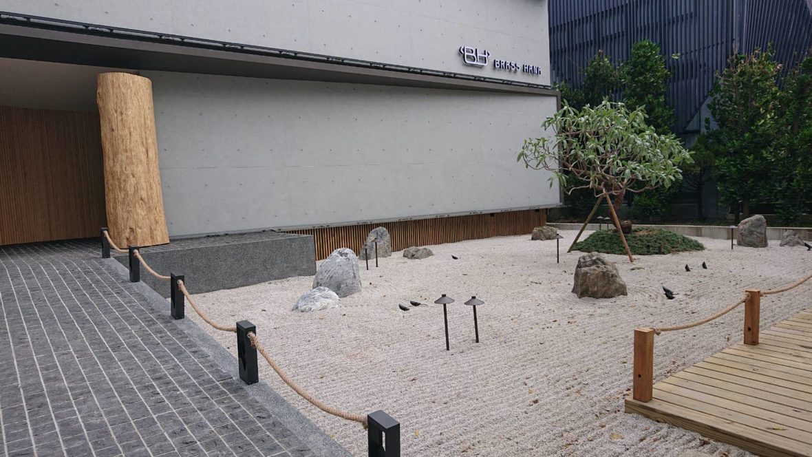 日本柳杉立柱搭配日式庭園風格